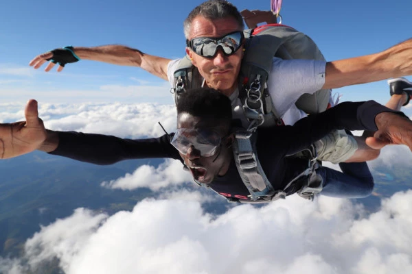 Saut en parachute tandem à Colmar - Bonjour Alsace